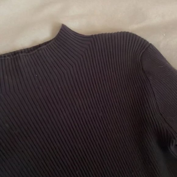 Black Long Sleeved Ribbed Mini Dress - Picture 2 of 3